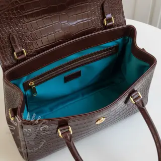 Satin petrol