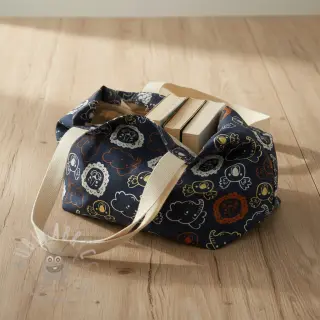Bomullstyg Safari animals navy