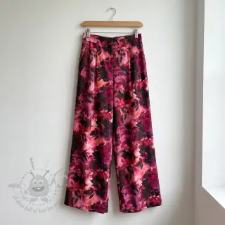 Bomullstyg SATIN Zurie flower digital print
