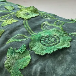 Bomullstyg TIE DYE EMBROIDERY Flora design A