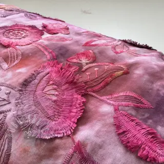 Bomullstyg TIE DYE EMBROIDERY Flora design D