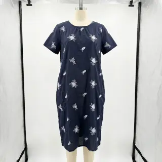 Bavlnená látka VOILE EMBROIDERY Flowers navy