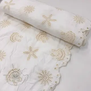 Bomullstyg EMBROIDERY Sea ornaments white