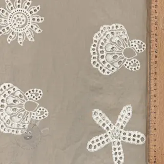 Bomullstyg EMBROIDERY Sea ornaments natural