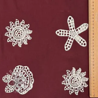 Bomullstyg EMBROIDERY Sea ornaments bordeaux