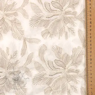 Bomullstyg VOILE EMBROIDERY Kim off white