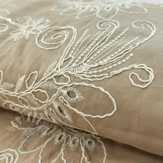 Bomullstyg VOILE EMBROIDERY Kokka natural