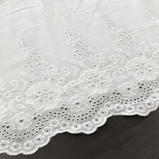 Bomullstyg EMBROIDERY Leon border