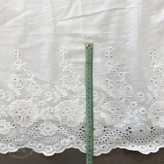 Bomullstyg EMBROIDERY Leon border
