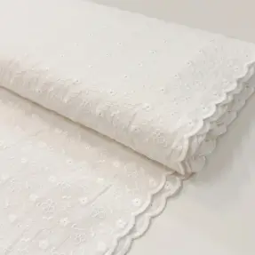 Bavlnená látka EMBROIDERY TWO-SIDE SCALLOP Verena white