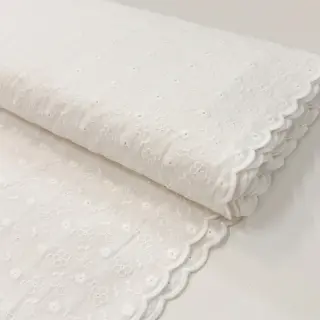 Bavlnená látka EMBROIDERY TWO-SIDE SCALLOP Verena white