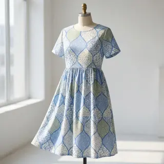 Bavlnená látka Flowers patchwork baby blue