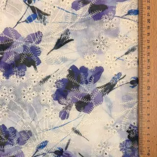 Bomullstyg med inblandning av EMBROIDERY Rose blue