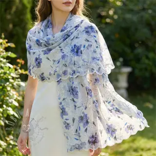 Bomullstyg med inblandning av EMBROIDERY Rose blue