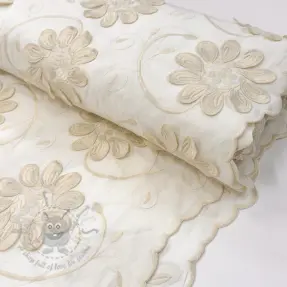 Bomullstyg EMBROIDERY Bellagio butter