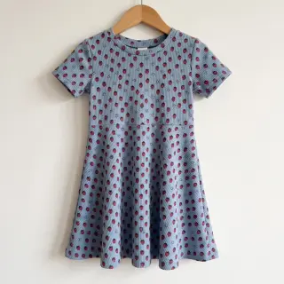 Menčester STRETCH Little strawberries old blue