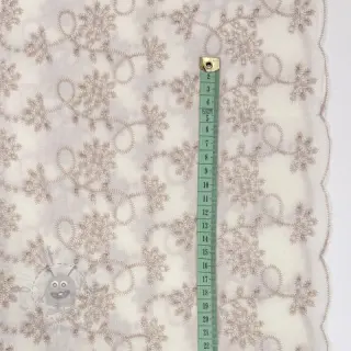 Bomullstyg EMBROIDERY Lilian ecru