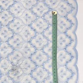 Bomullstyg EMBROIDERY Lilian blue