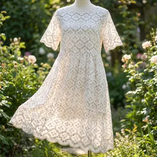 Bomullstyg EMBROIDERY Lilian natural