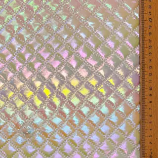 Vadderat tyg Fancy diamonds offwhite