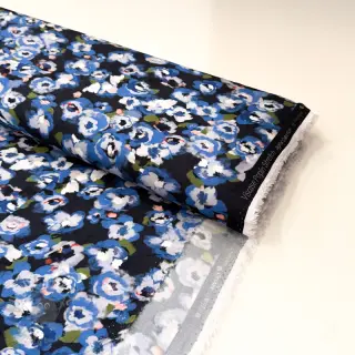 Viskos POPLIN STRETCH Painted flowers navy digital print