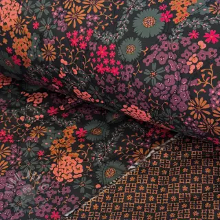 Bomullstyg VOILE STEPPED Flowerie black digital print