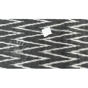 Bomullstyg IKAT grey design Och 2:a sortering