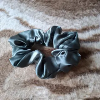 Satin old green