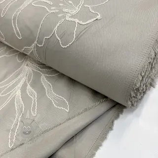 Bomullstyg EMBROIDERY GABARDINE Luana grey